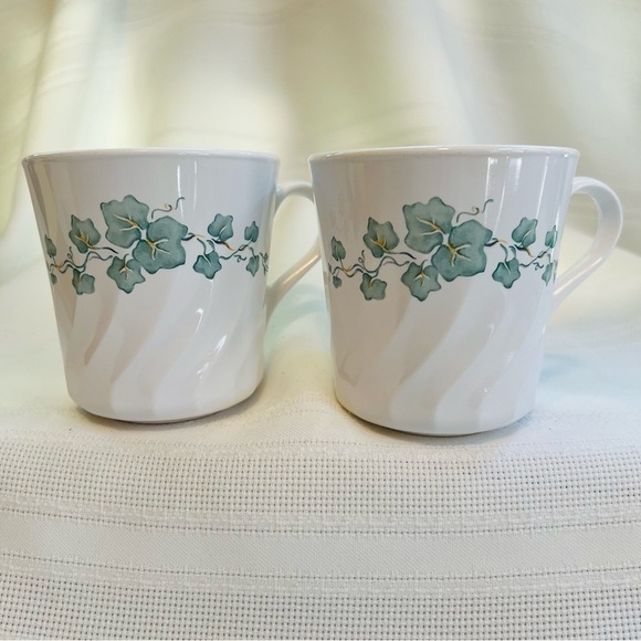 $5 ADD ON with $15+ Bundle Corningware Corelle Callaway 2 Cups VTG EUC - Picture 1 of 8